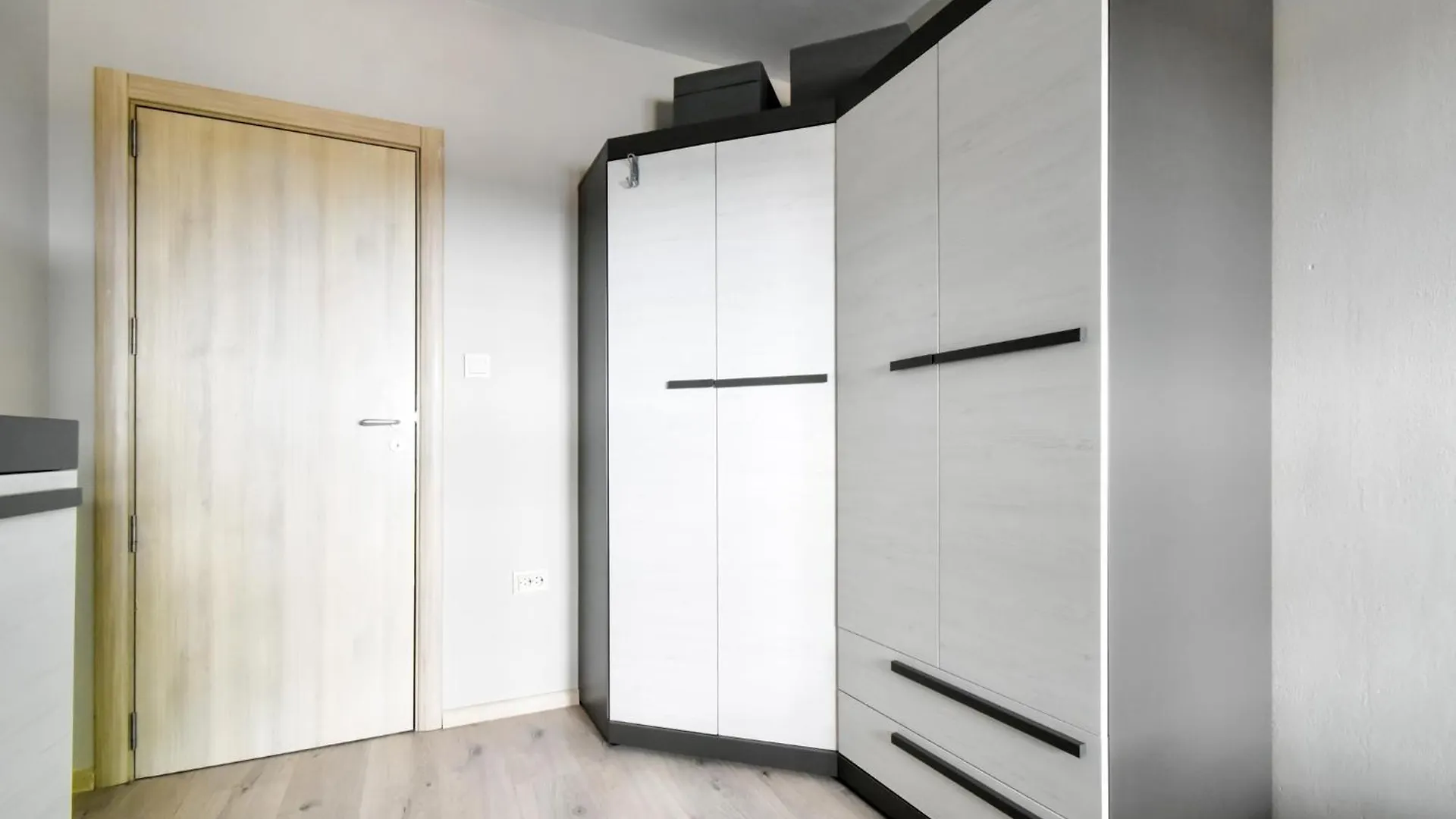 Nomad Friendly Fast Wi-Fi Kitchen Ac Apartment Sofia Bulgaria